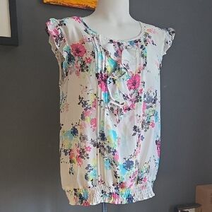 Jessica Floral Short Sleeve Blouse With Button Ruffle Detail Elastic Hem